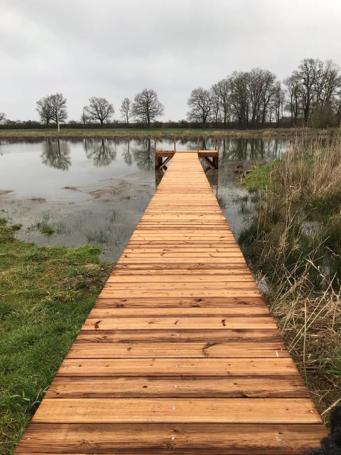 La Cabane Aux Secrets - Au Milieu De Nulle Part Outines Zewnętrze zdjęcie