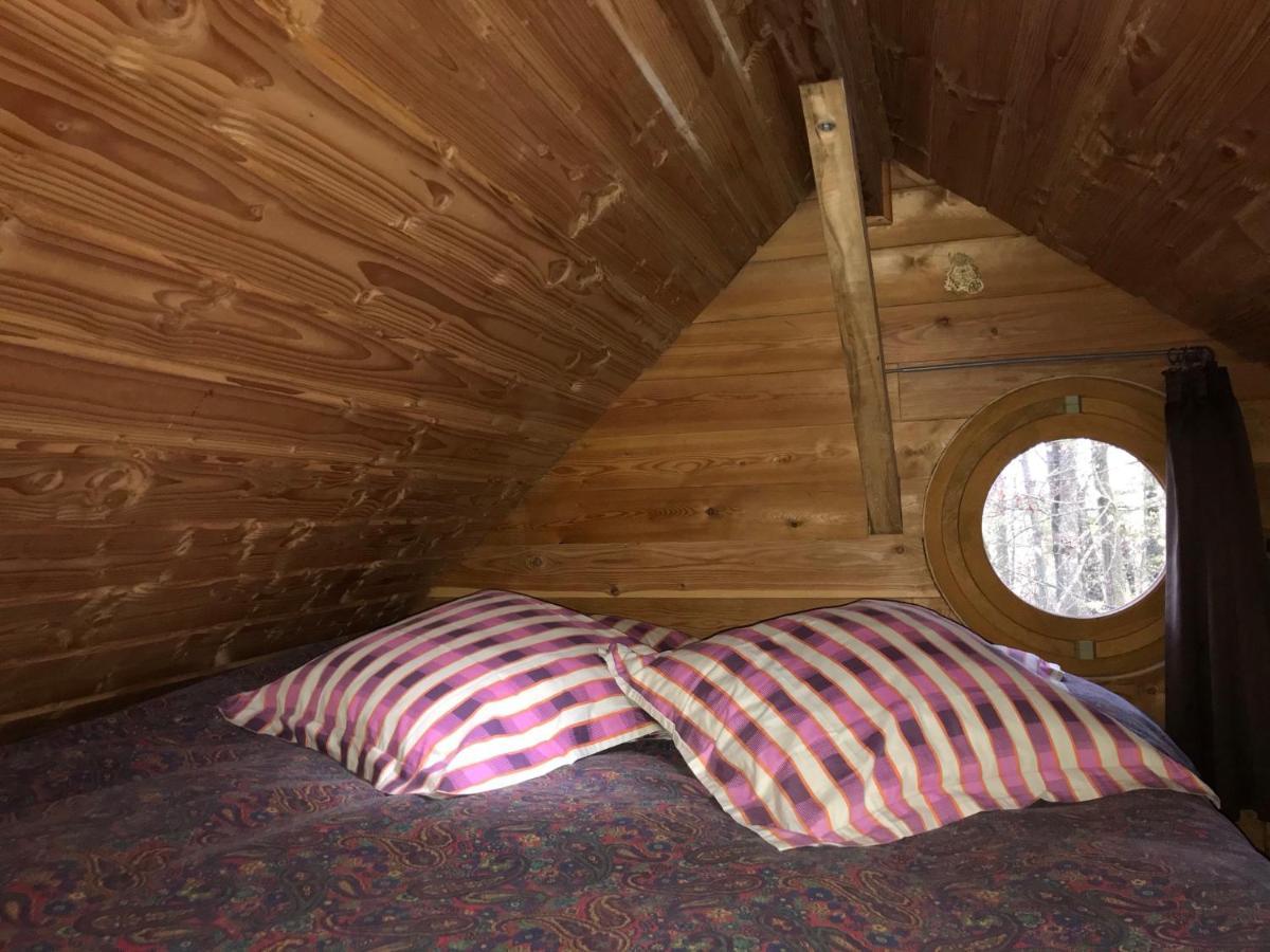 La Cabane Aux Secrets - Au Milieu De Nulle Part Outines Zewnętrze zdjęcie