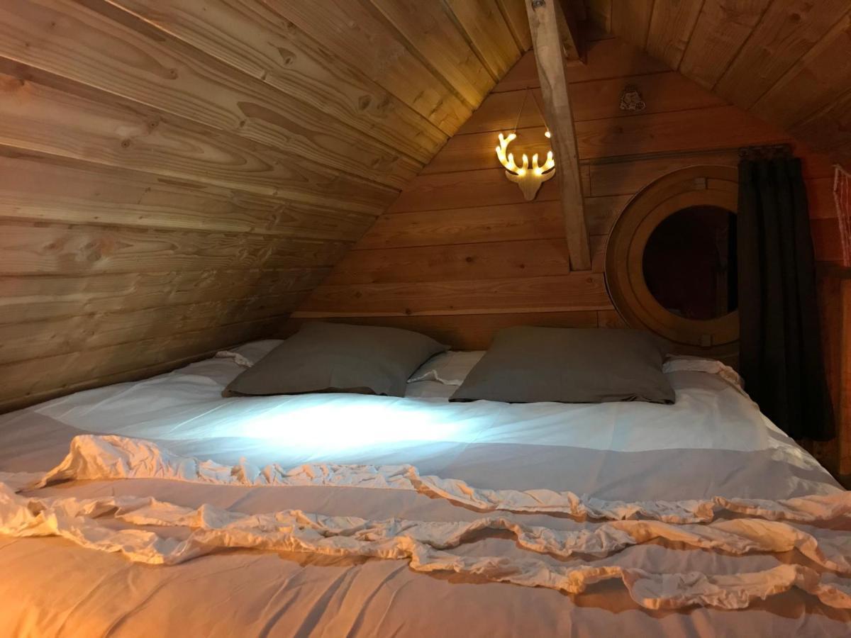 La Cabane Aux Secrets - Au Milieu De Nulle Part Outines Zewnętrze zdjęcie