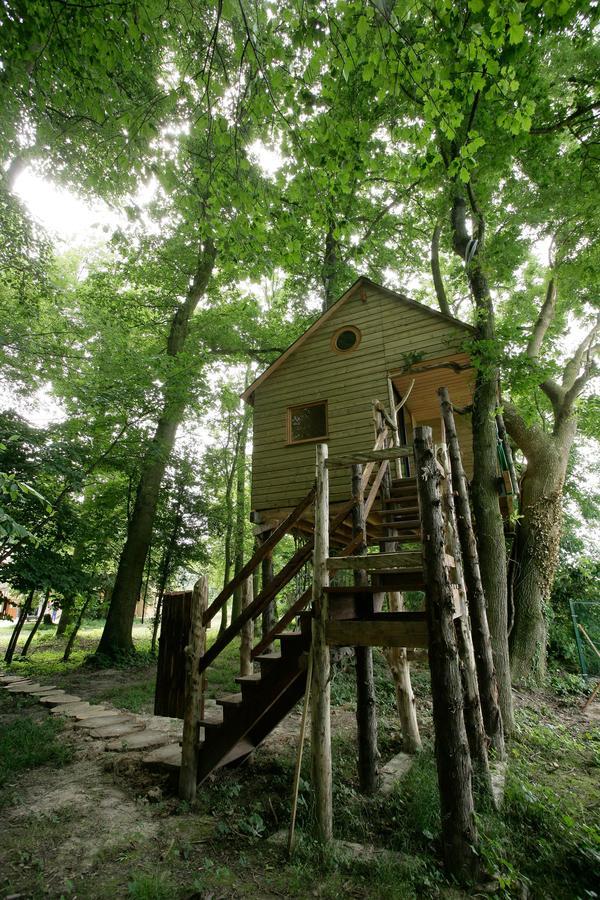 La Cabane Aux Secrets - Au Milieu De Nulle Part Outines Zewnętrze zdjęcie